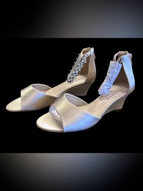 Journee Collection Womens Connor Back Heel Zip Gemstone Ankle Strap Wedge Sandal